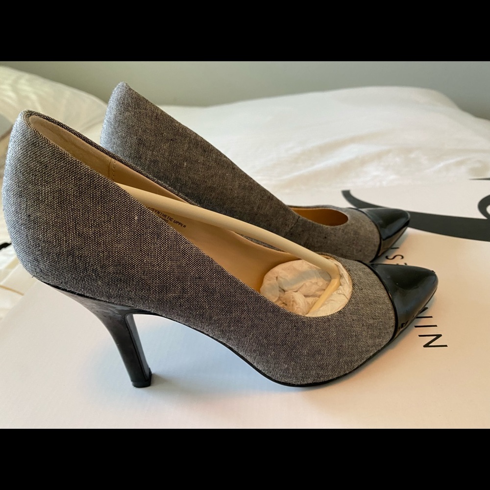 Nine West black and grey heels size 7